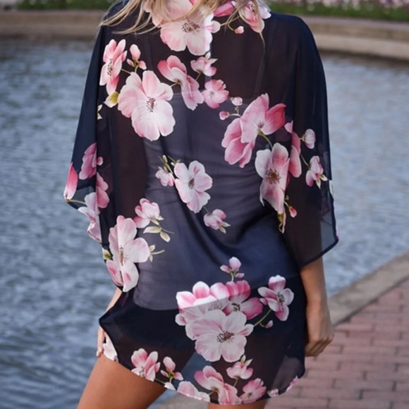 Gypsy Floral Kimono - Picture 3 of 4